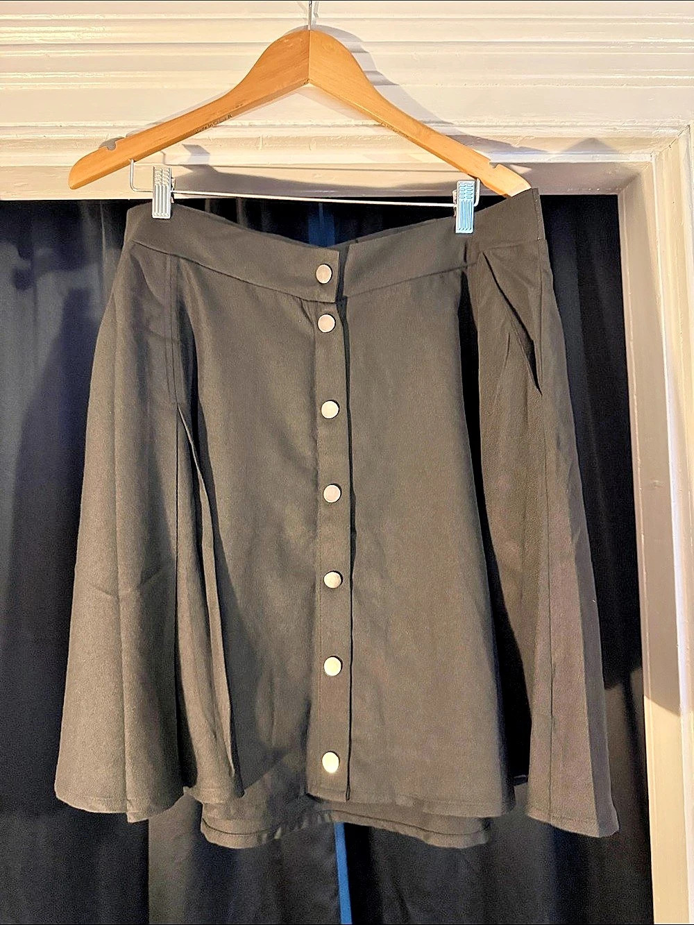 Torrid Skater Button-Front Mini Skirt Black Size 1 NWOT